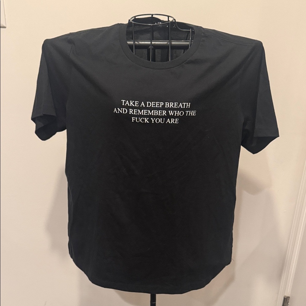 Article Black Statement Tee